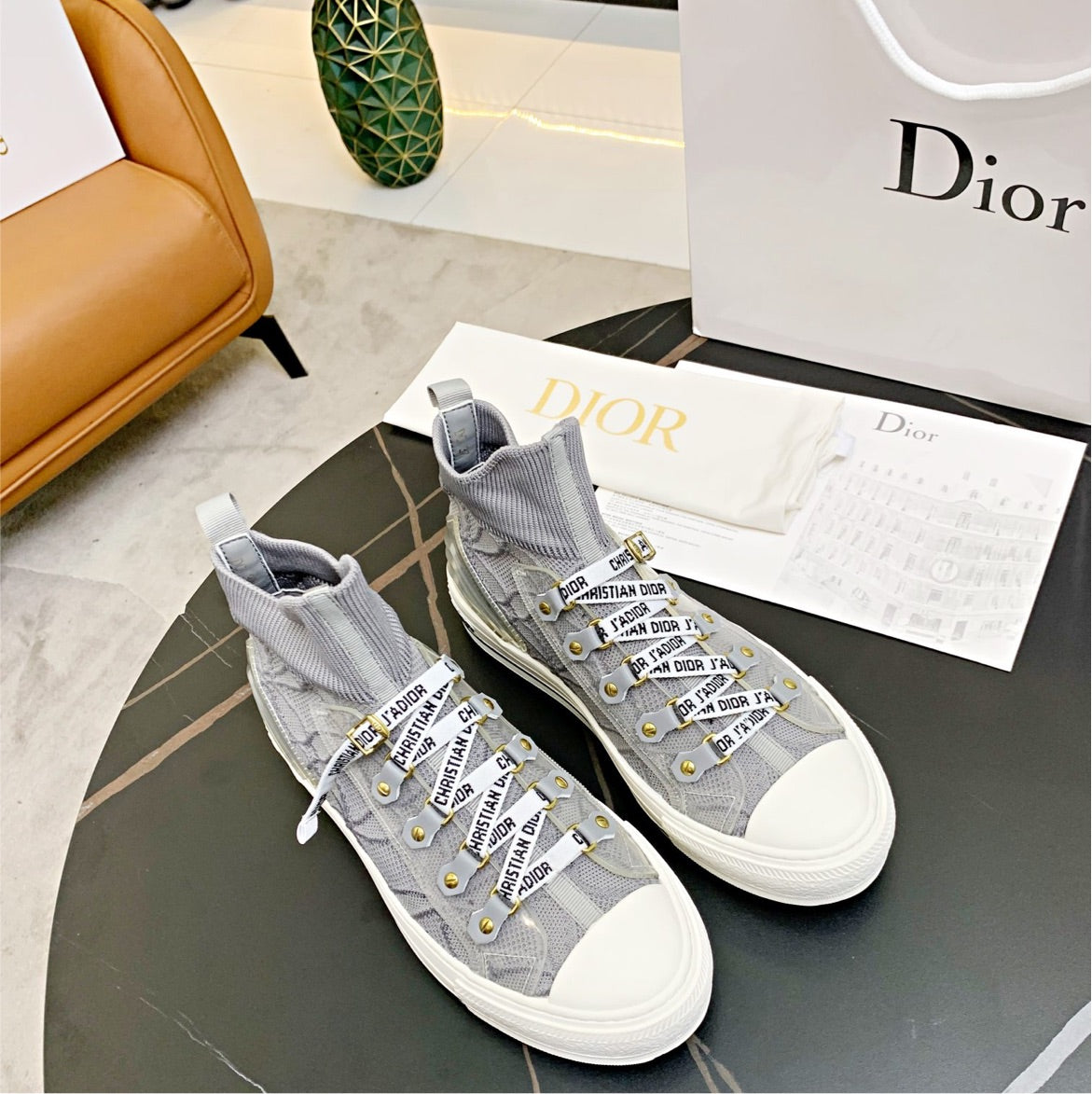 Woman Dior Grey Sneaker